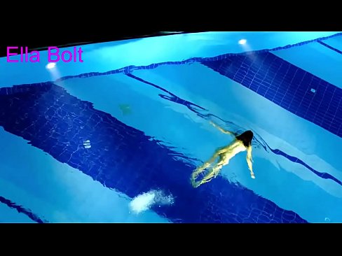 ❤️ Ich kann nicht aufhören zuzusehen, junge Blondine beim Nacktschwimmen im Pool des ELLA BOLT Resorts erwischt ️❌ Russian porn bei porn de.kassavrn.ru ️❤